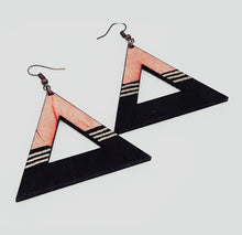 Load image into Gallery viewer, Diva Pyramids (Black &amp; Gold)
