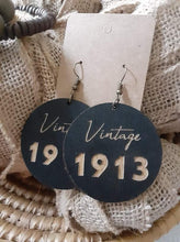 Load image into Gallery viewer, Vintage 1913
