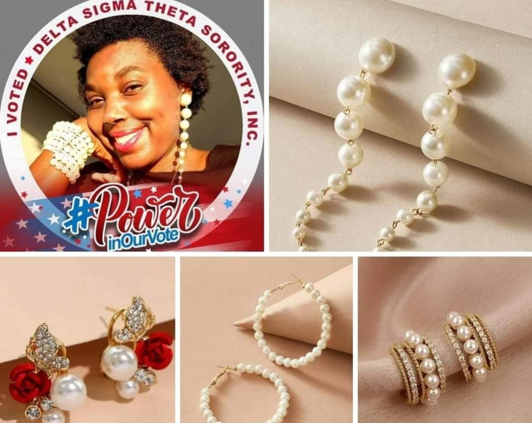 Pearl Set (4 Pairs of earrings for $30)